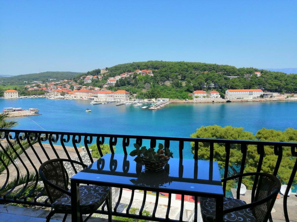 Apartments And Room Caric Jelsa (Hvar) Exterior foto