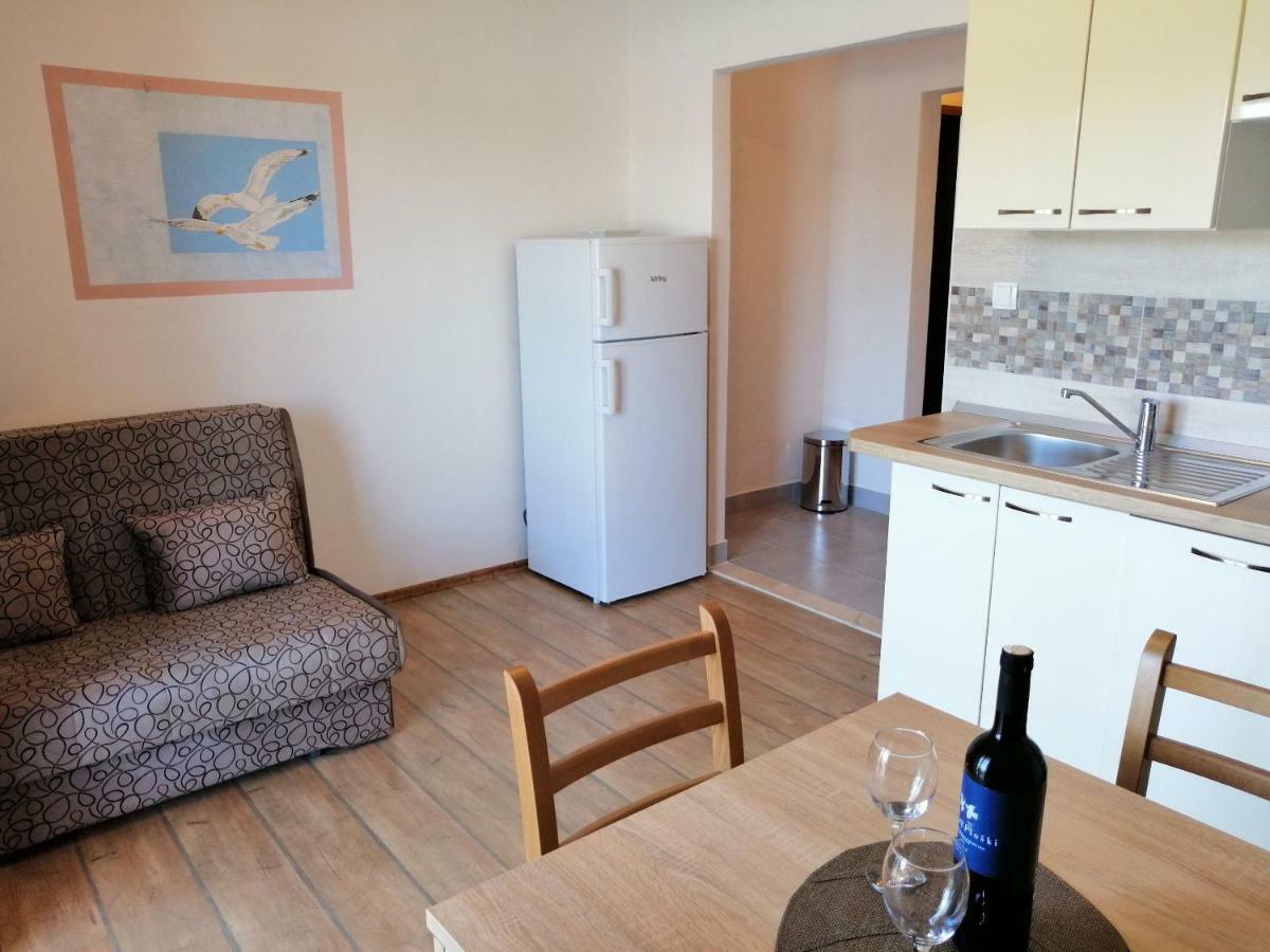 Apartments And Room Caric Jelsa (Hvar) Exterior foto