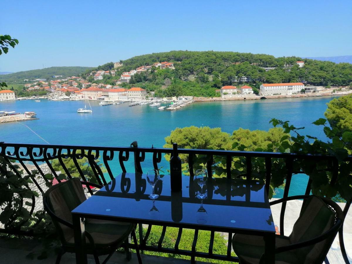 Apartments And Room Caric Jelsa (Hvar) Exterior foto