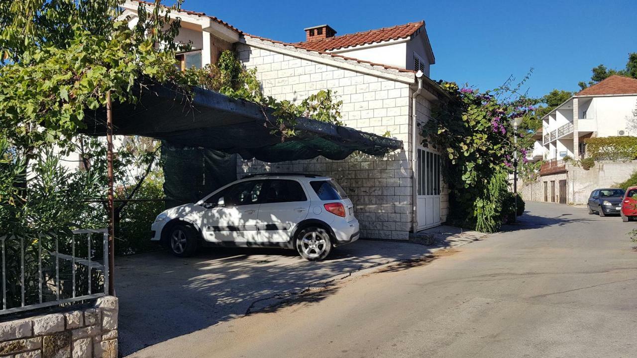 Apartments And Room Caric Jelsa (Hvar) Exterior foto