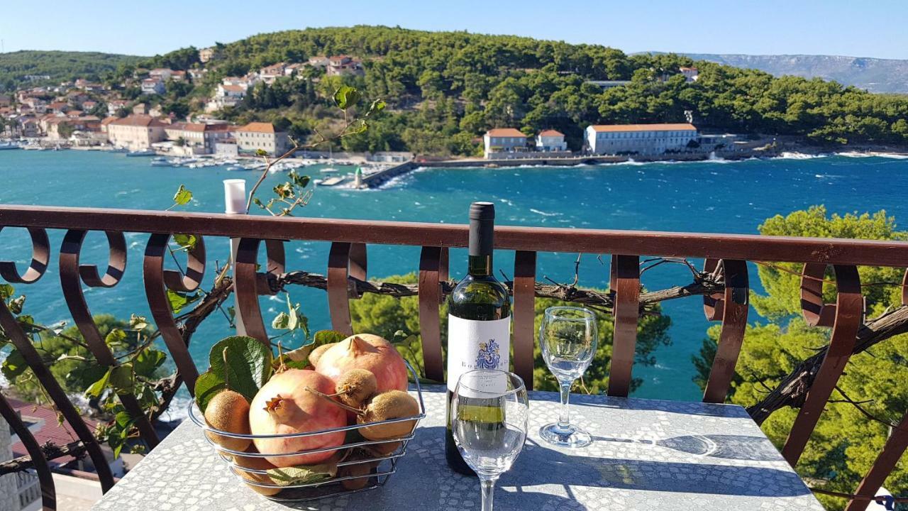 Apartments And Room Caric Jelsa (Hvar) Exterior foto