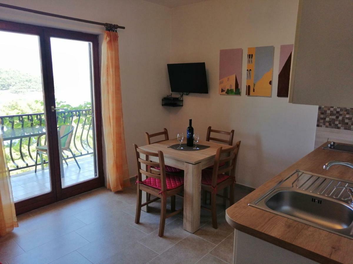 Apartments And Room Caric Jelsa (Hvar) Exterior foto