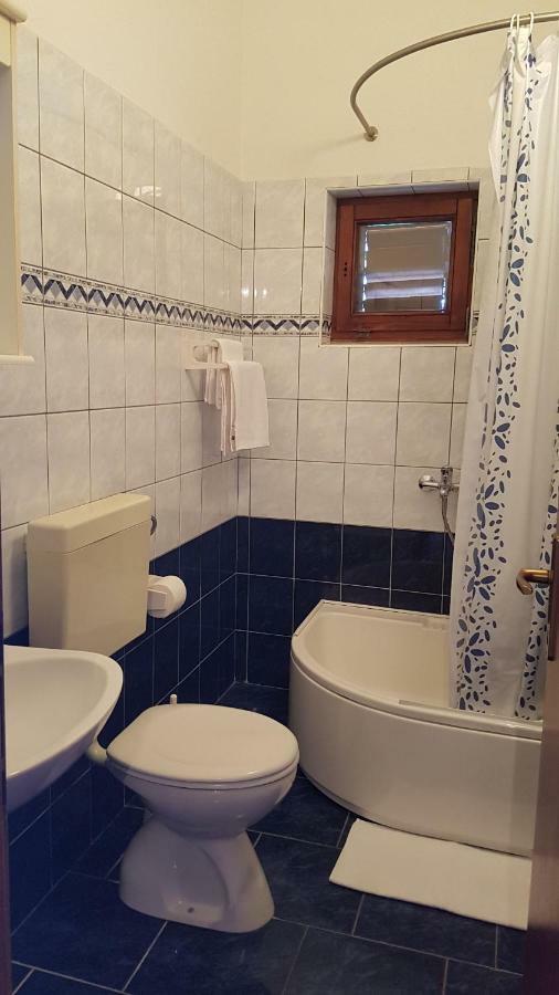 Apartments And Room Caric Jelsa (Hvar) Exterior foto