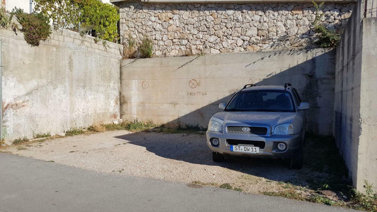 Apartments And Room Caric Jelsa (Hvar) Exterior foto